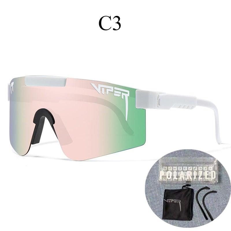 Accessoire de sport: lunettes de soleil à écran, protection UV essentielle pour course et cyclisme.