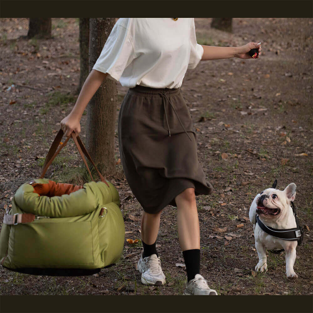 Siège auto chien haut de gamme, conçu pour le bien-être de votre animal.