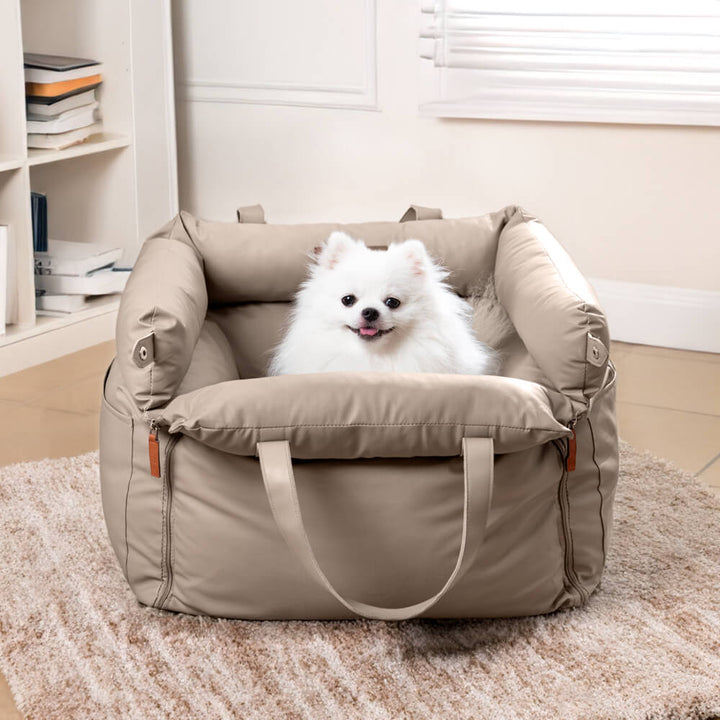 Protection et style : siège auto luxe pour chien, confort garanti.