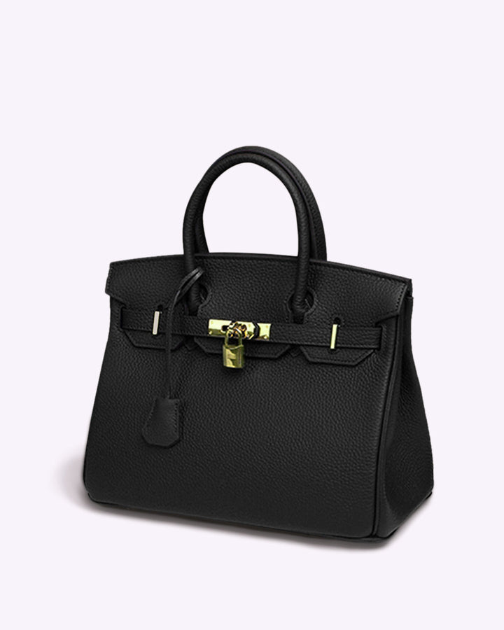 Chic sac à main femme en cuir marron, accessoire mode essentiel pour un style quotidien raffiné.
