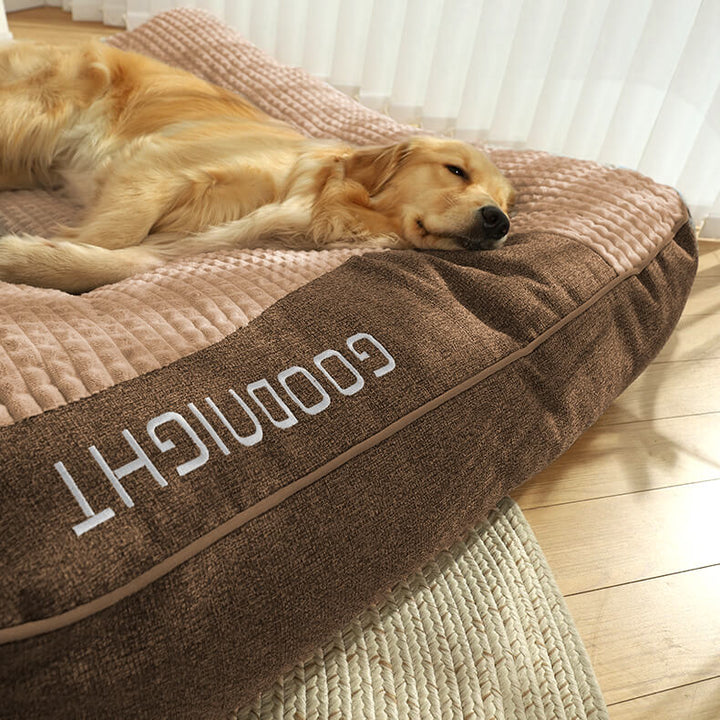 Grand lit pour chien en mousse mémoire. Coussin orthopédique en velours luxe, lavable pour animaux.