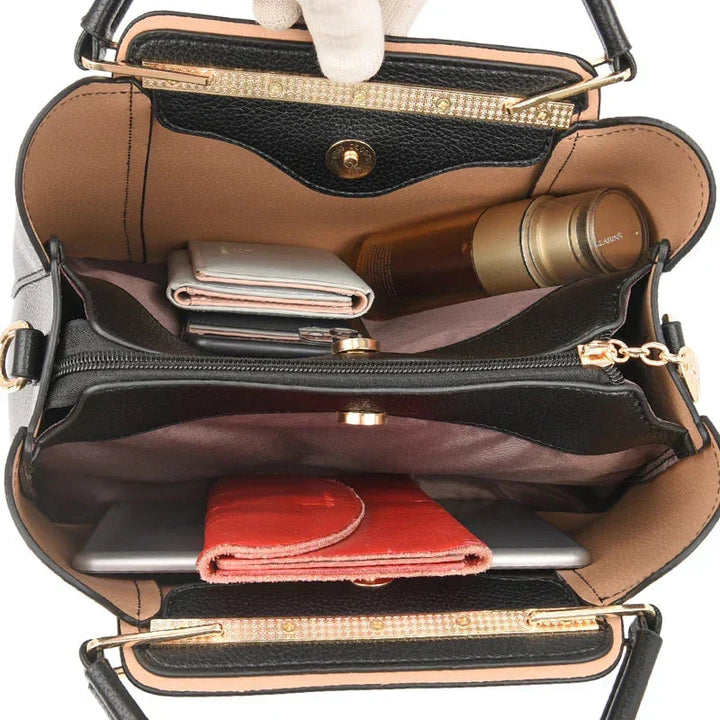 Luxe et fonctionnalité: Grand sac à main en cuir véritable, pour femme recherchant élégance et espace.