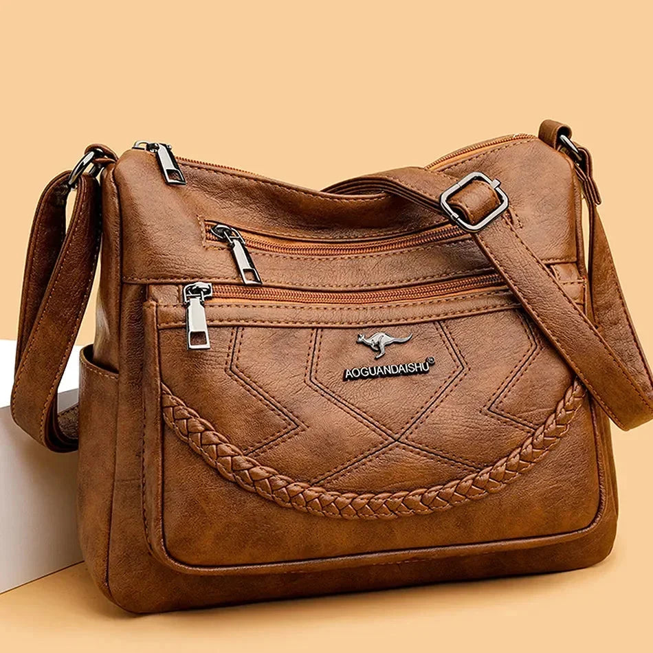 Sac bandoulière luxe chic pour femme, cuir souple, parfait accessoire mode élégant et polyvalent.