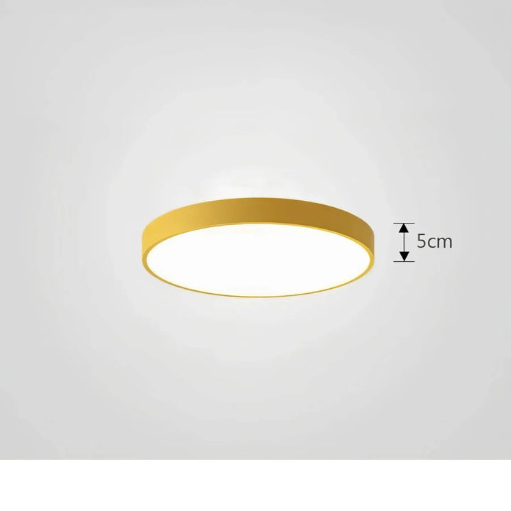 Lustre LED moderne avec fini brillant, plafonnier design contemporain, éclairage intérieur sophistiqué.