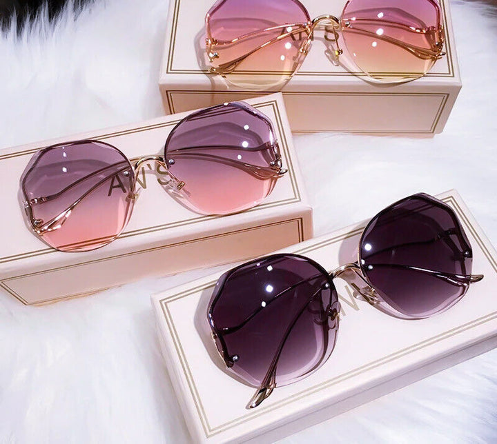 Lunettes de soleil chic et dégradées, luxe unisexe, protection UV maximale, style mode d'été.