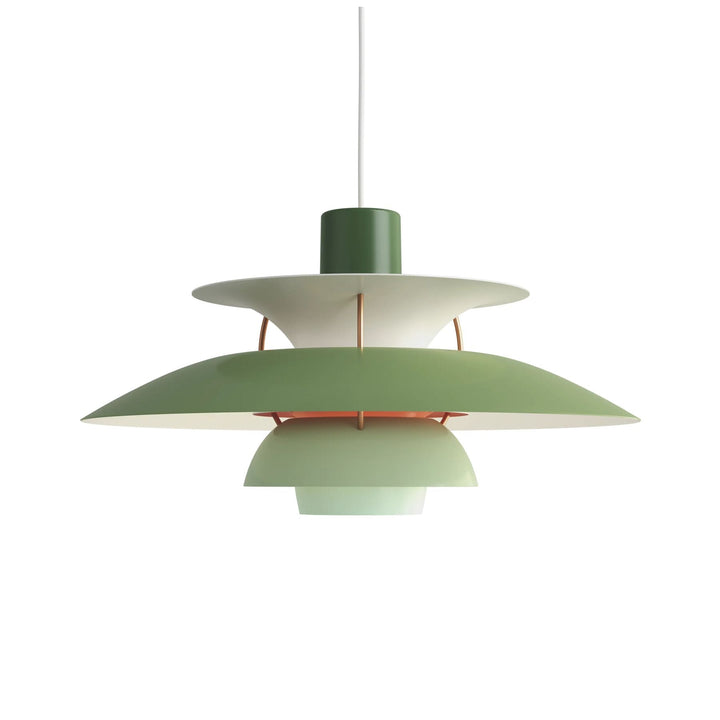 Détail du plafonnier LED design moderne, montrant la qualité et l'élégance de l'éclairage intérieur.
