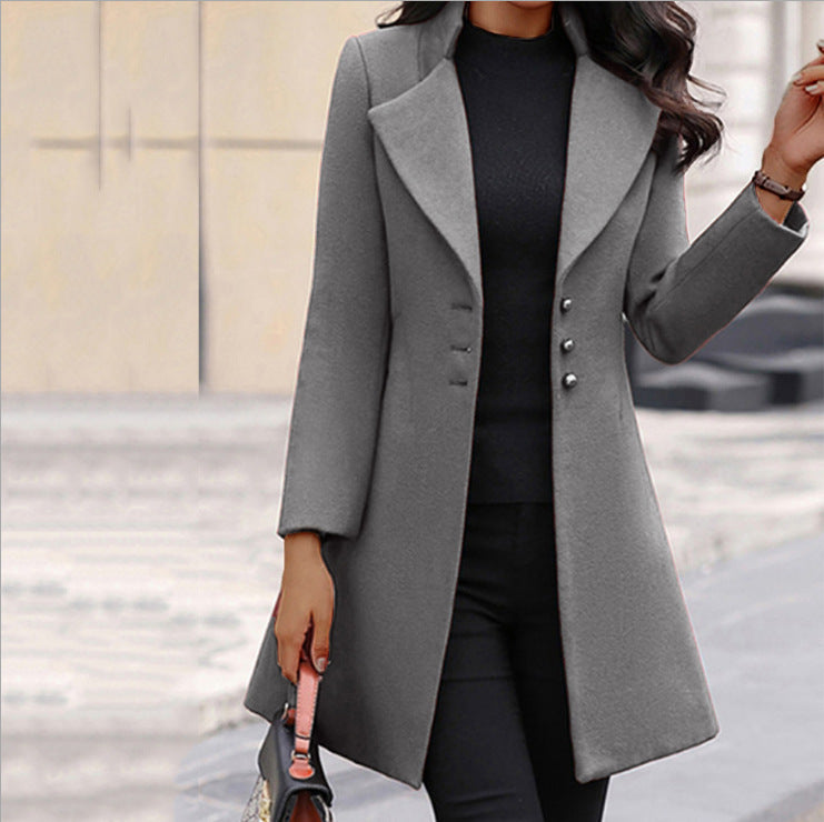 Veste d'hiver femme chic, style moderne et chaud, parfait pour un look élégant et confortable au quotidien.