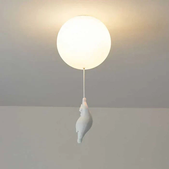 Veilleuse et plafonnier enfant 2-en-1, ourson et ballon lumineux, ambiance cosy.