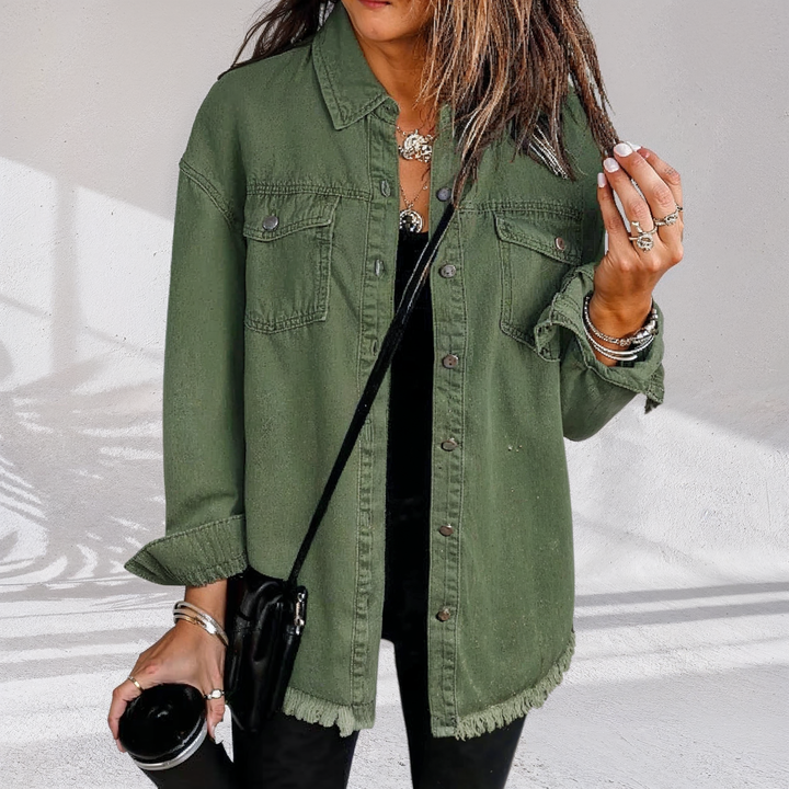 Veste rose femme oversize en jean, style vintage. Look décontracté et mode casual chic.