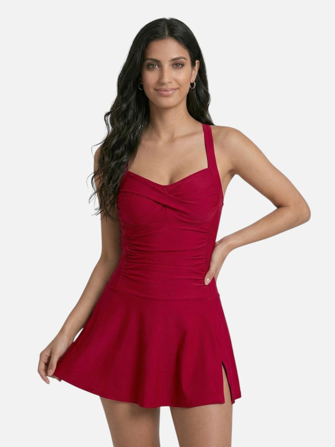 Maillot de bain une pièce jupette élégant pour femmes, idéal pour toutes les activités estivales au bord de l'eau.