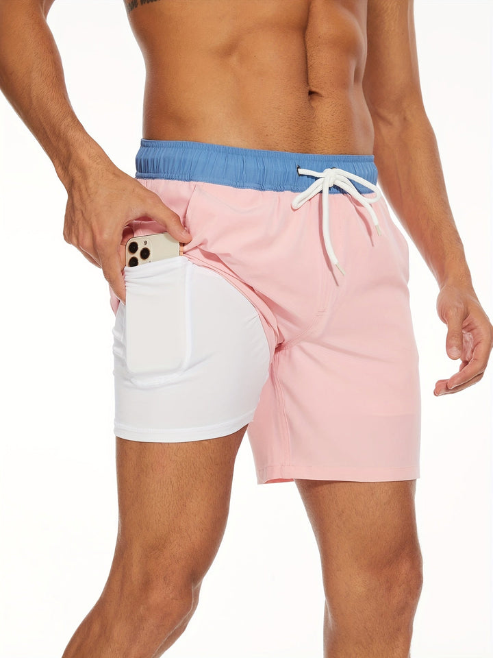 Maillot homme extensible, séchage rapide pour natation et sports nautiques, grand confort.
