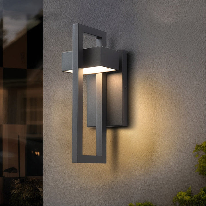 Éclairage mural LED extérieur moderne et économe, idéal pour jardin, terrasse ou façade, design élégant.