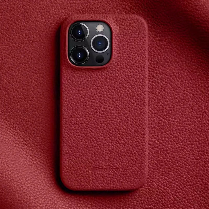 Étui iPhone en cuir véritable noir, offrant une protection élégante et durable pour votre smartphone.