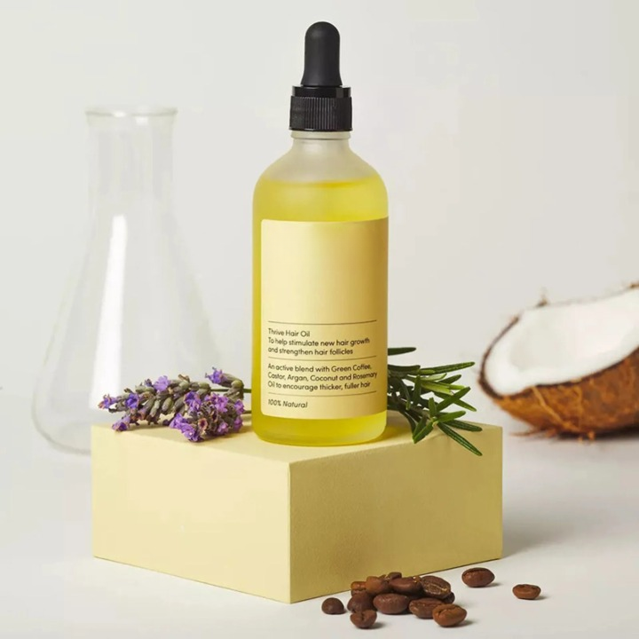 Sérum huileux naturel pour stimuler la croissance capillaire. Pour des cheveux plus forts, denses et une beauté éclatante.