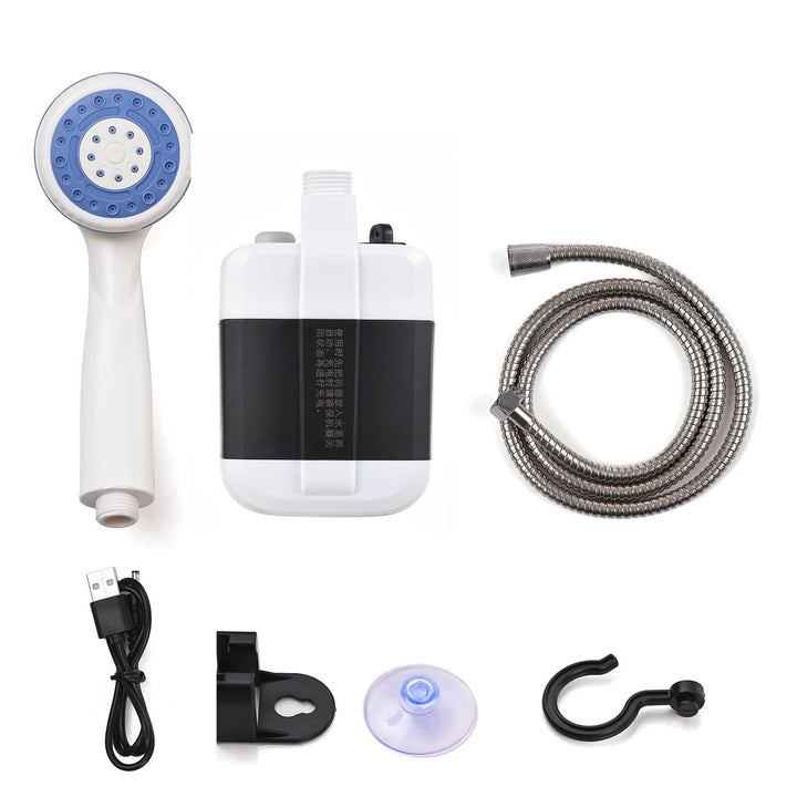 Profitez d'une fraîcheur nomade partout avec la douche portable USB RinseSplash, votre alliée aventure.