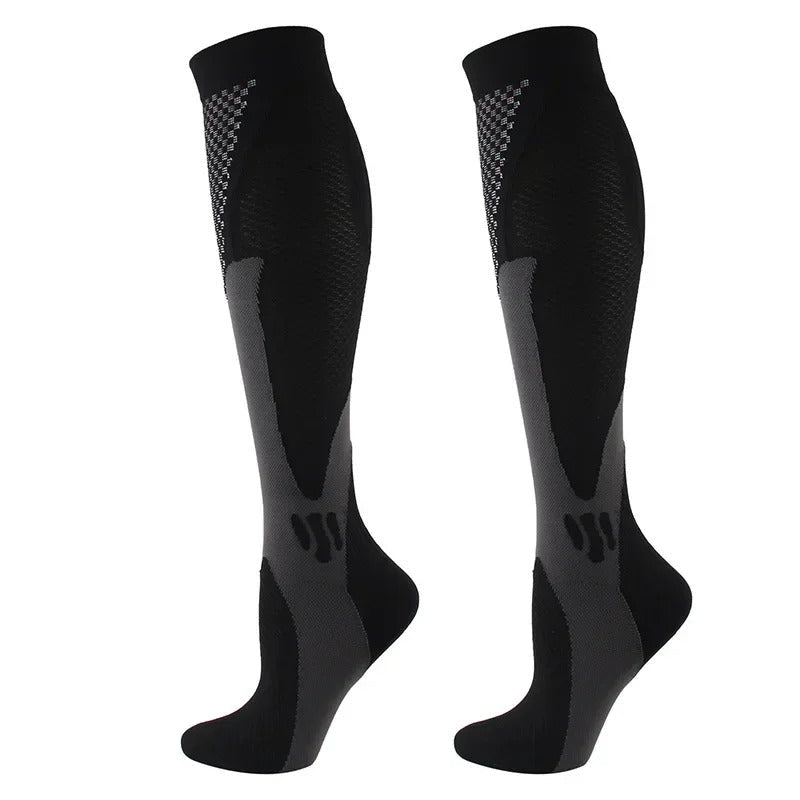 Chaussettes de compression unisexe NovaPress pour le voyage et le quotidien, soulagent les jambes lourdes et favorisent la circulation.