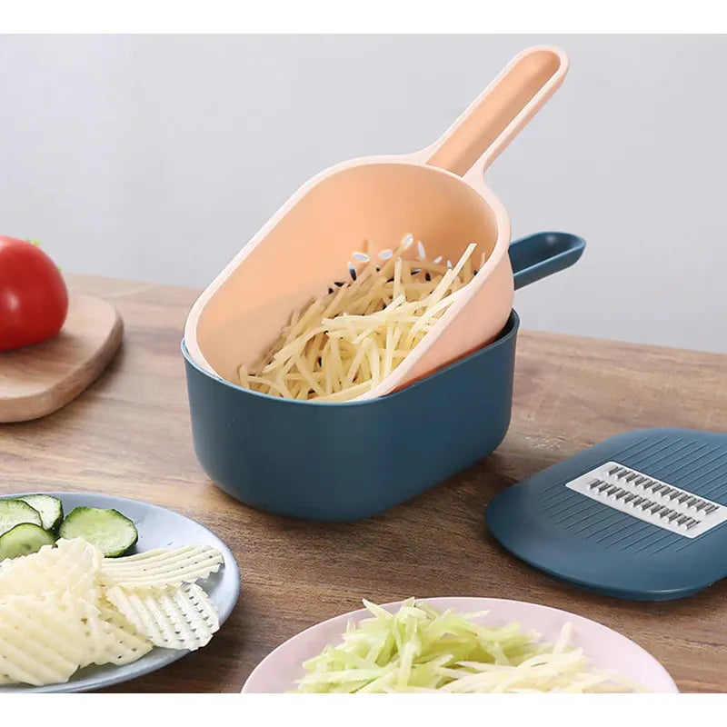 Ustensile de cuisine ChopMaster: mandoline, râpe et hachoir multifonctionnel pour préparation facile des légumes.