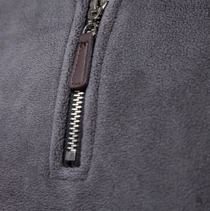 Pull zippé homme marron Kilian, col montant stylé. Vêtement élégant et décontracté, idéal pour la mode homme.
