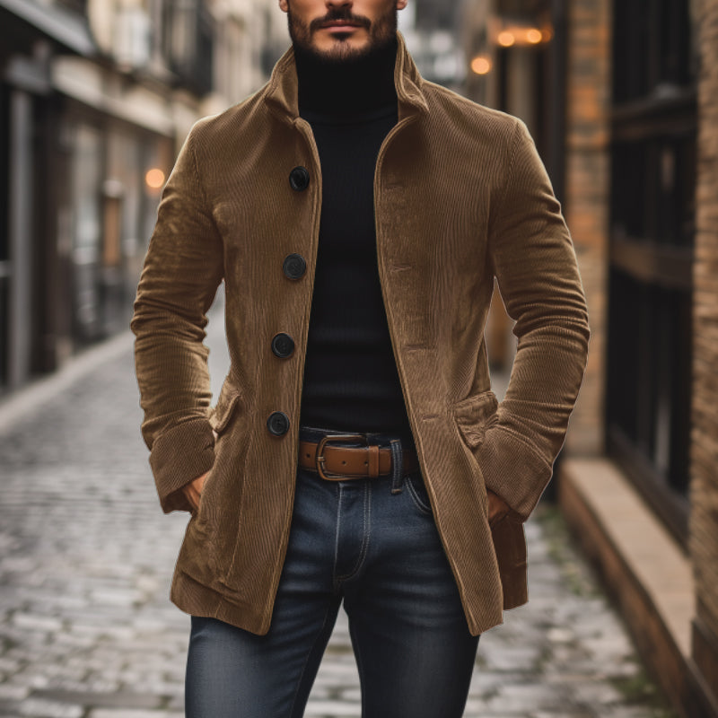 Veste homme courte en velours côtelé, élégante et polyvalente, pour un look mode masculine.