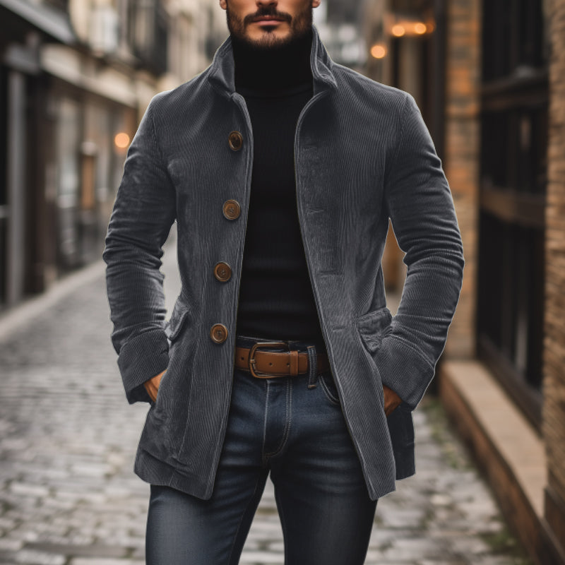 Veste courte homme en velours côtelé, élégante et chic, pour look mode masculine automne-hiver.
