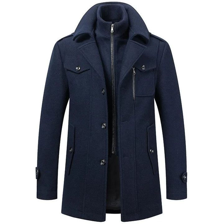 Manteau homme coupe ajustée, vêtement chaud pour l'hiver, parfait pour un look urbain élégant.