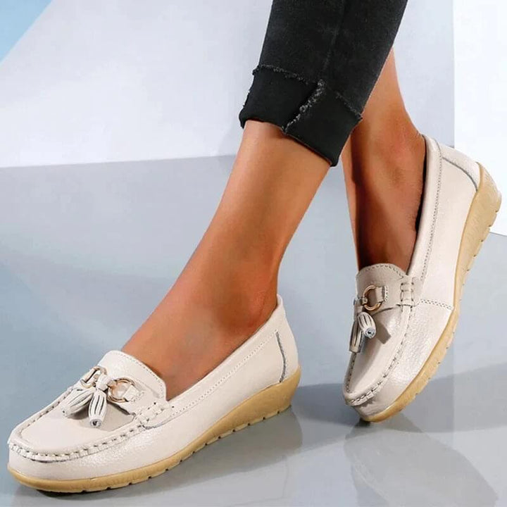 Chaussures femmes Isabella en cuir, mocassins orthopédiques alliant élégance, confort et bien-être.