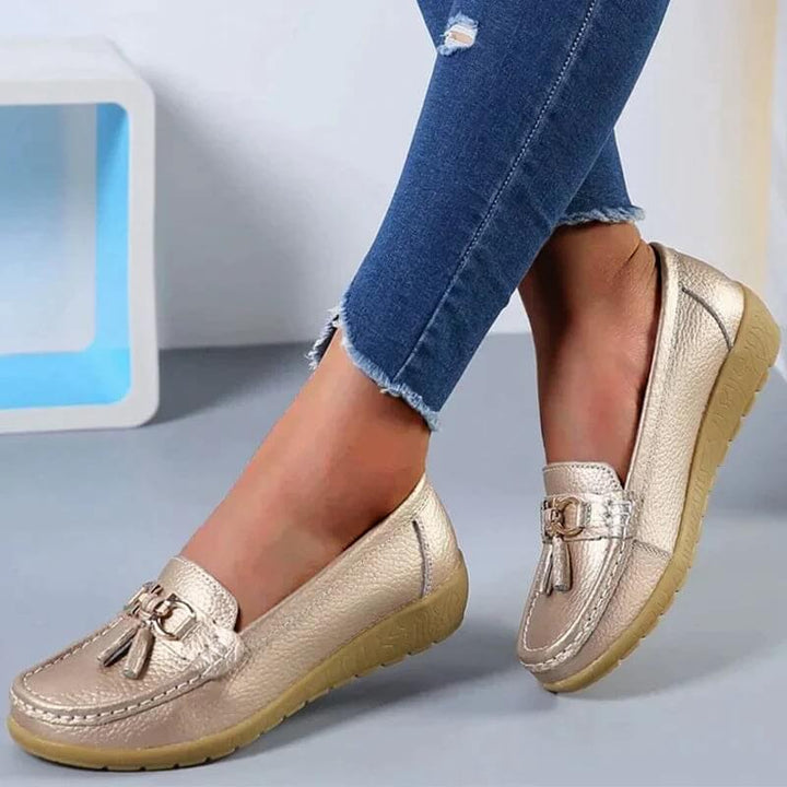 Chaussures de travail plates Isabella en cuir, mocassins orthopédiques confortables pour un style pro et bien-être.