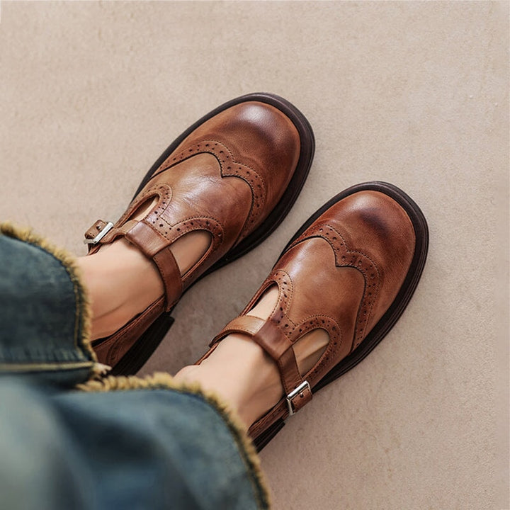 Chaussures Mary Jane noires élégantes pour femmes, confortables pour le quotidien, style classique intemporel.