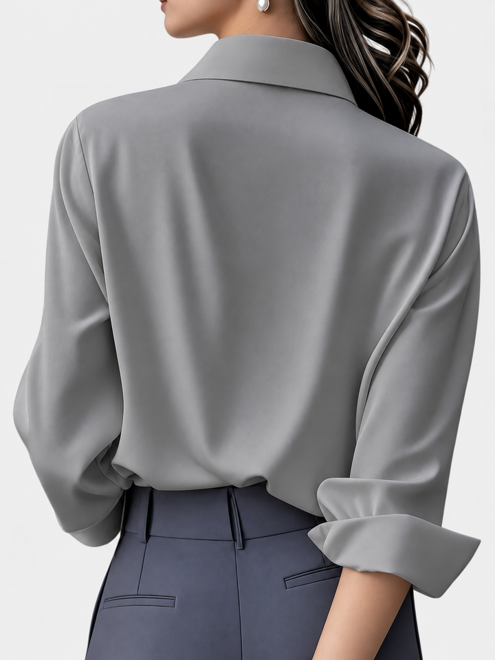 Top femme confortable et élégant, idéal pour un look chic sans effort au quotidien.