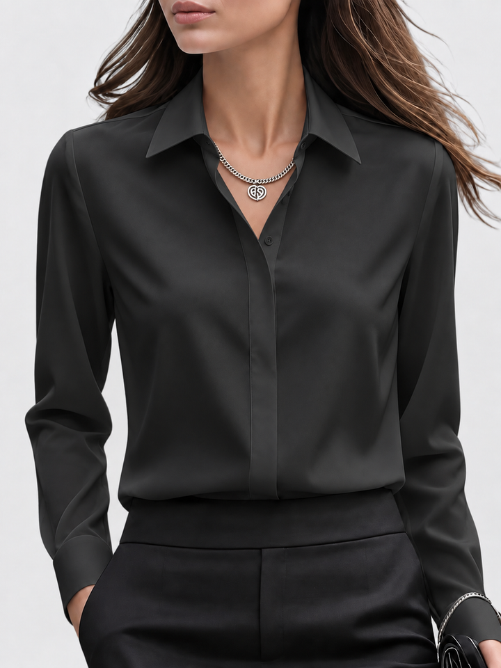 Chemisier femme élégant pour le bureau, un basique mode polyvalent.