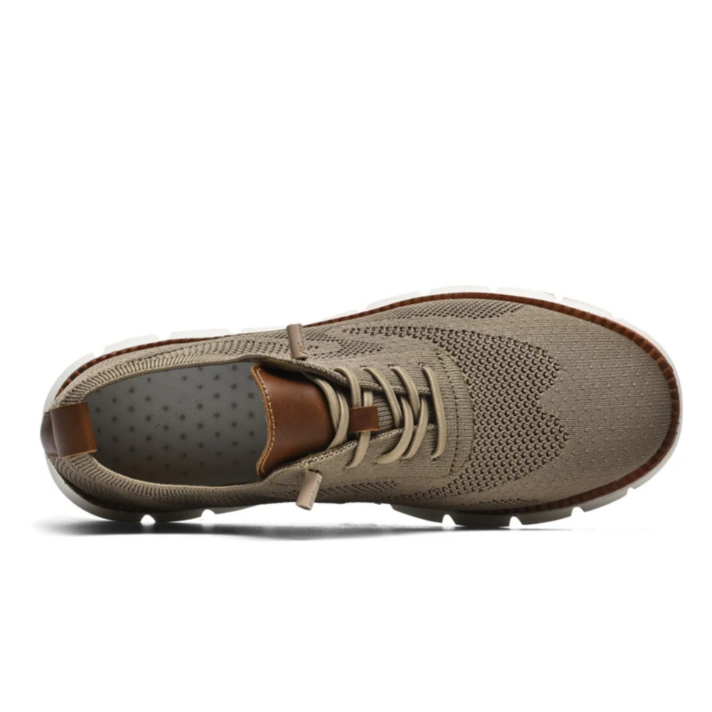 Baskets hommes confortables en tricot respirant, idéales pour pieds larges. Parfaites au quotidien, style moderne.