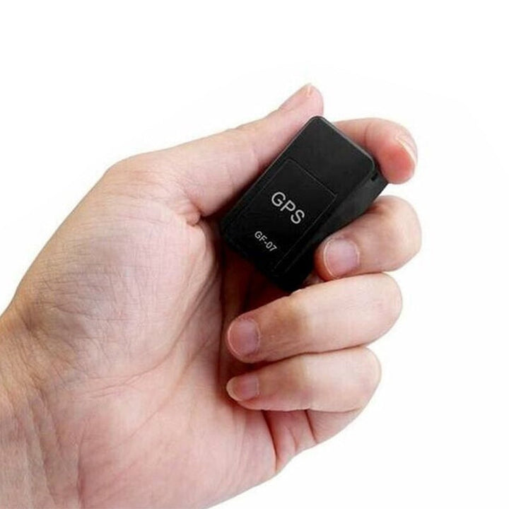Discret traceur GPS magnétique portable. Idéal pour localisation voiture et objets, suivi sécurité en temps réel.
