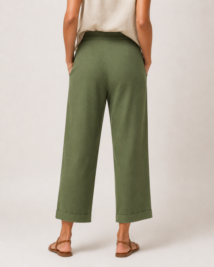 Pantalon ample femme fluide, un vêtement confort polyvalent pour un style décontracté ou chic d'été.
