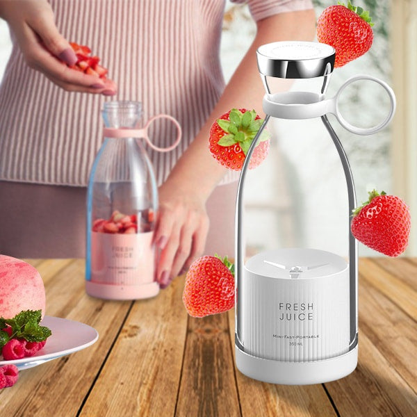 Blender portable à batterie rechargeable pour préparer des jus et smoothies frais partout, parfait pour voyage et sport.