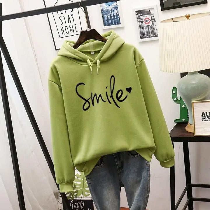 Pull à capuche femme, couleur vive, parfait pour un confort optimal et un look stylé en toutes saisons.
