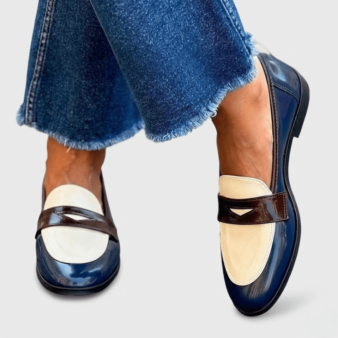 Mocassins élégants bicolores pour femmes, idéaux pour le printemps. Confort quotidien, style chic décontracté.