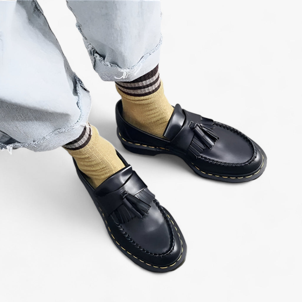 Mocassins pour hommes à pampilles, alliant élégance polie et confort supérieur. Parfaits pour le bureau ou décontracté.