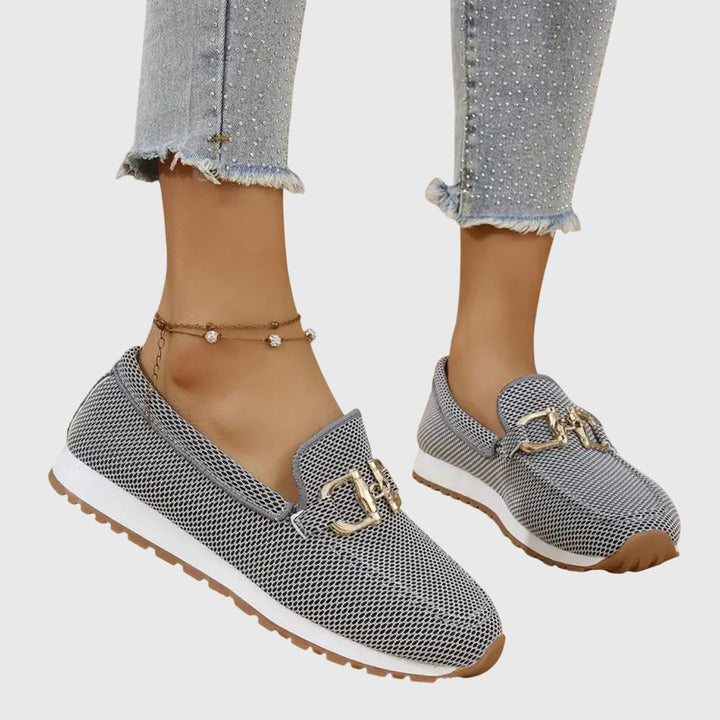 Mocassins orthopédiques femme marron, confort et soutien pour pieds sensibles, design polyvalent.