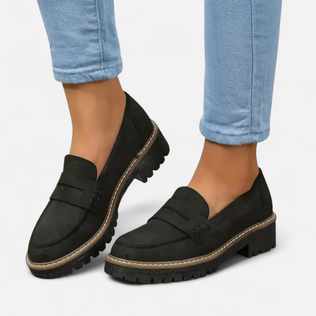 Mocassins orthopédiques femme offrant un soutien plantaire optimal et un confort quotidien.