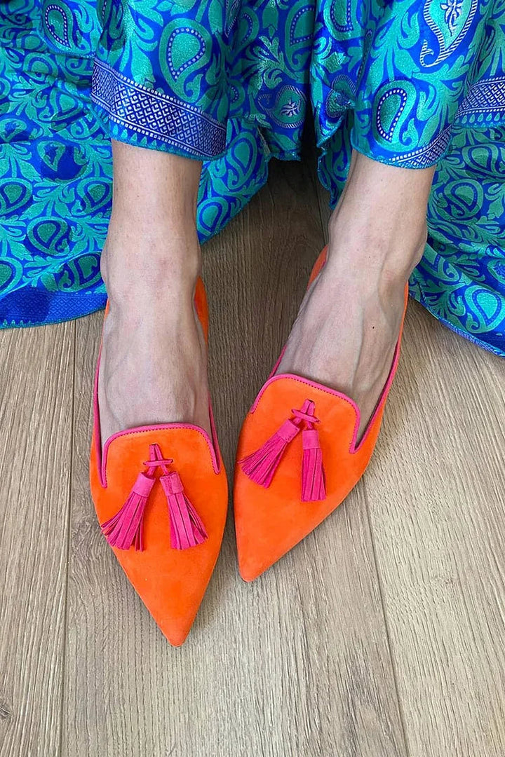 Mocassins orthopédiques femmes élégants à glands, bout pointu. Confort et chic pour le bien-être au quotidien.