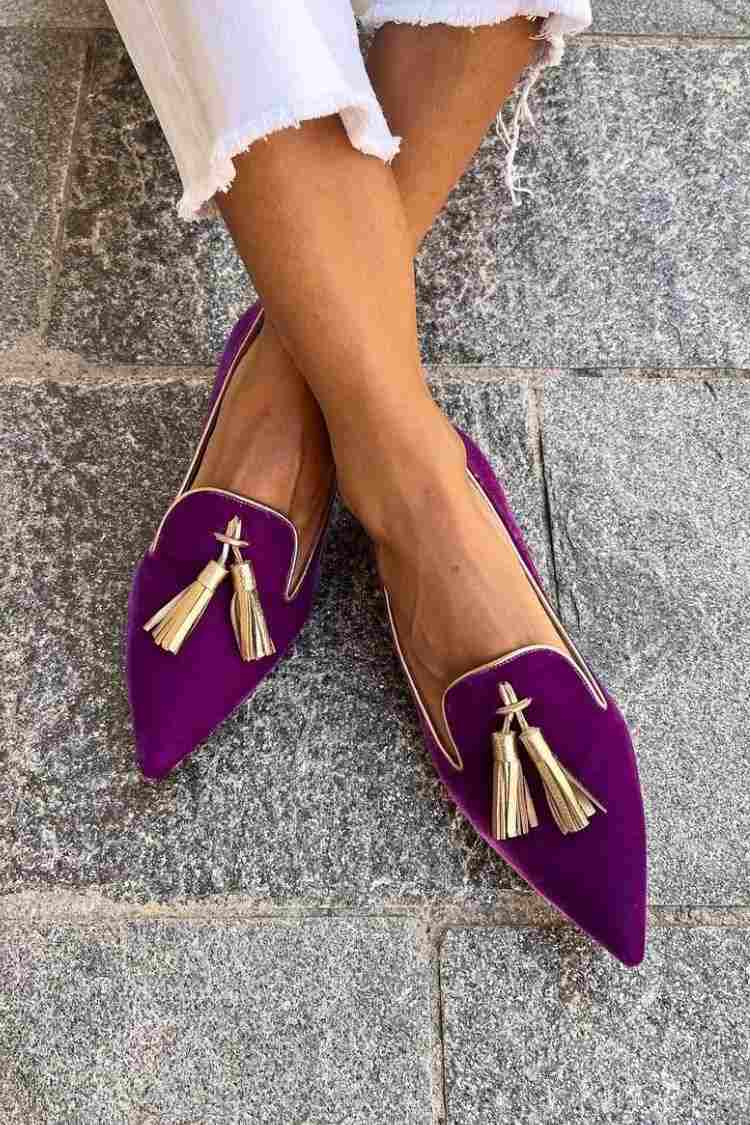 Chaussures à enfiler orthopédiques pour femmes, avec glands. Offrent confort supérieur et soutien, élégance assurée.