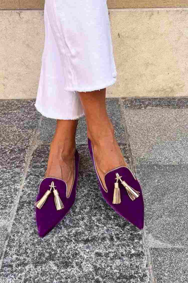 Mocassins femmes orthopédiques avec glands, pour un bien-être optimal. Chaussures à enfiler chics et confortables.