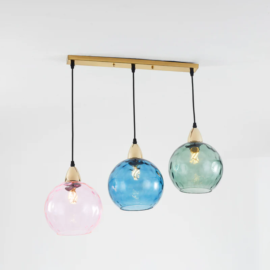 Lustre décoratif 3 lampes LED, ambiance relaxante pour toute pièce moderne.