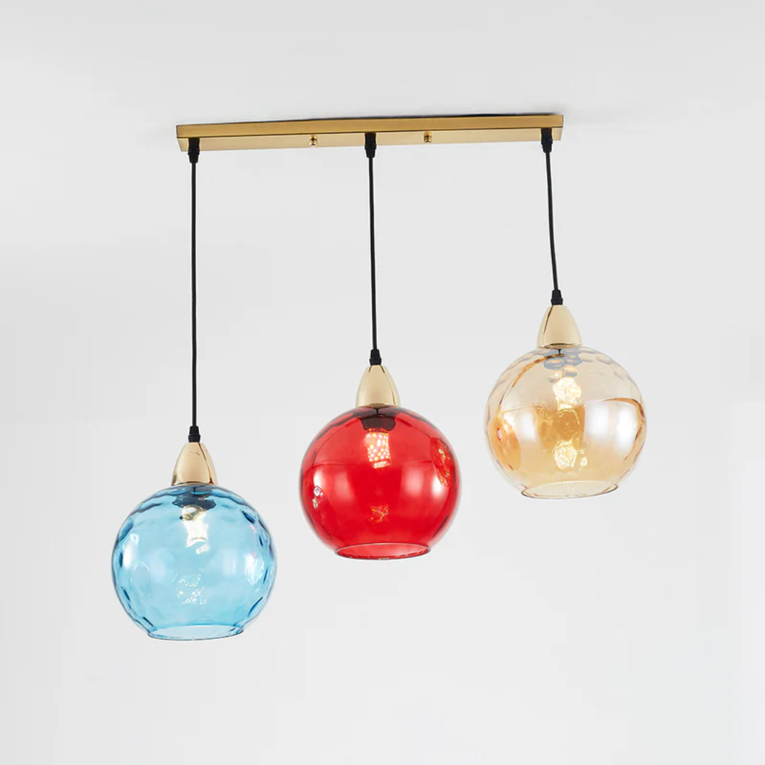 Luminaire suspension moderne 3 lampes, design contemporain unique et stylé.