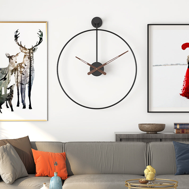 Élégante horloge murale silencieuse 40cm, style minimaliste moderne, accessoire de décoration intérieure chic.