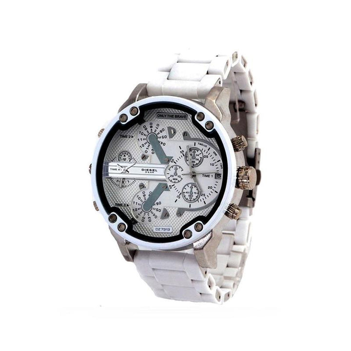 Montre chronographe quartz homme, étanche et fiable, design moderne qui allie style et performance.