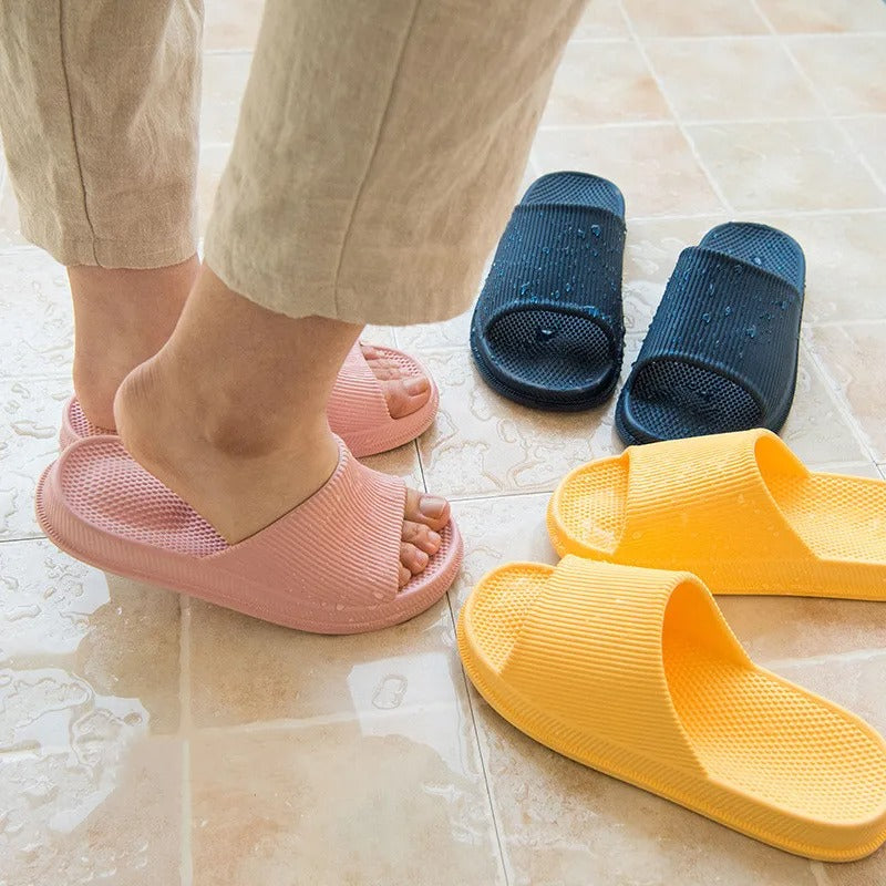 Mules femmes avec semelle anti-choc pour fasciite plantaire. Soutien orthopédique pour un confort optimal.