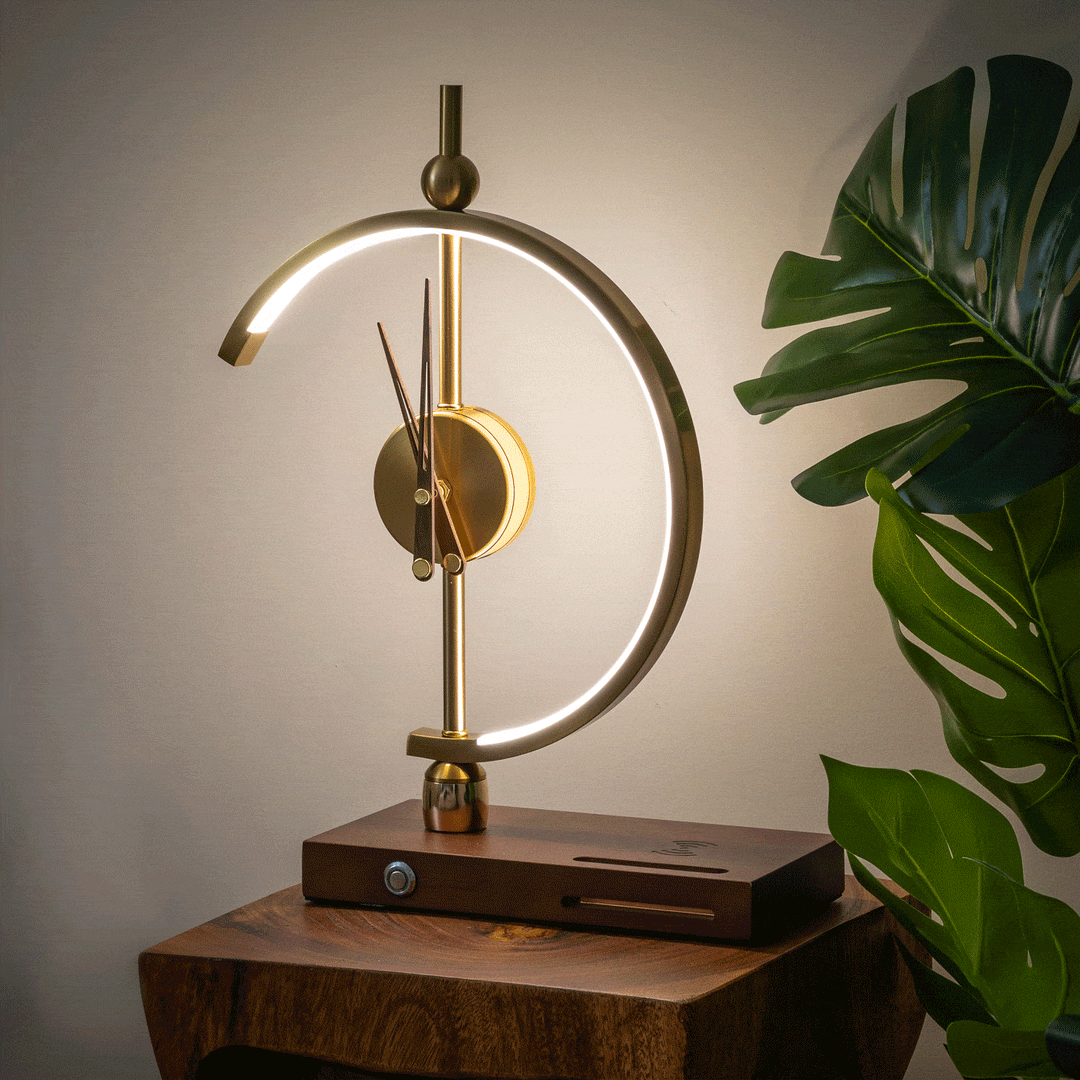 Lampe horloge LED moderne, rechargeable, avec chargeur sans fil pour bureau ou maison.