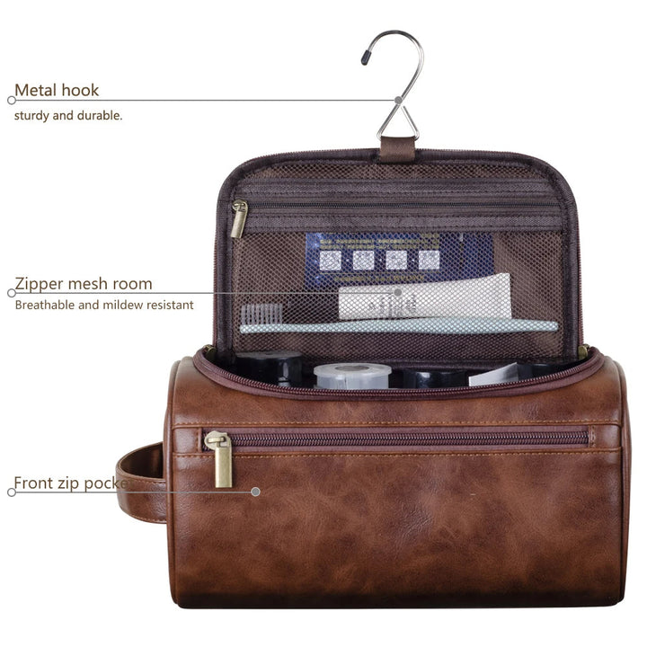 Trousse de toilette en cuir posée sur une valise, prête pour le voyage. Accessoire de bagage chic et pratique.