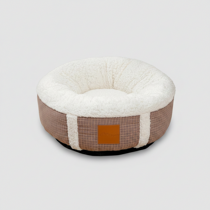 Nid douillet ultra doux en peluche pour chien ou chat, offrant un couchage chaud et apaisant en hiver.